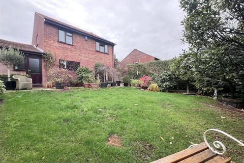 undefined, Leafield Rise, Two Mile Ash, Milton Keynes
