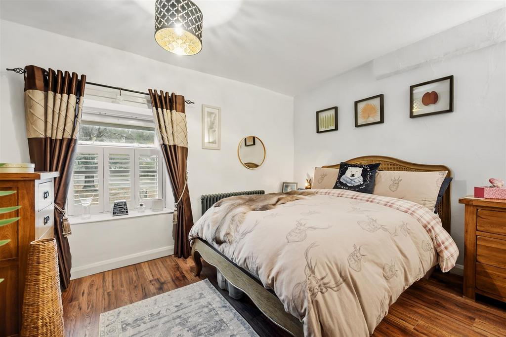Bedroom - bed and towards window.jpg