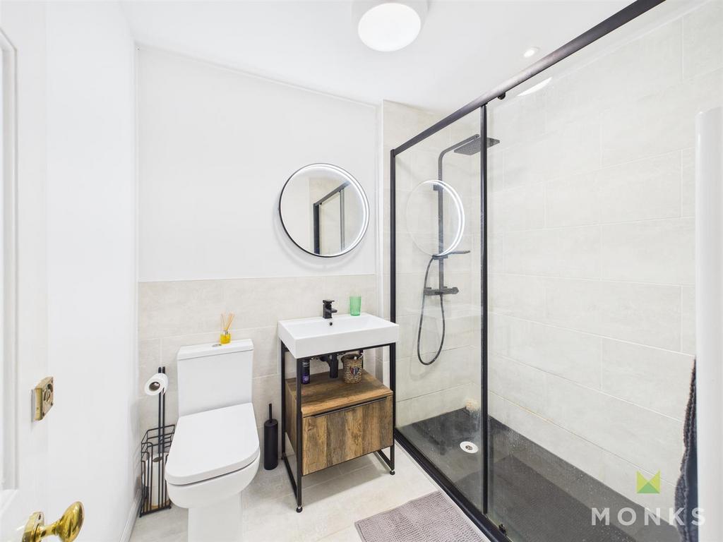 CAM01520 G0-PR0295-STILL020.jpg