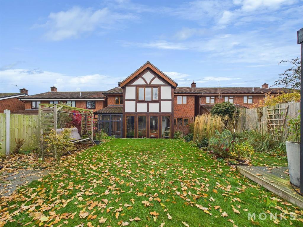 CAM01520 G0-PR0295-STILL029.jpg