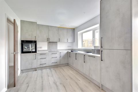 3 bedroom semi-detached house for sale, Arnold Lane, Gedling, Nottingham