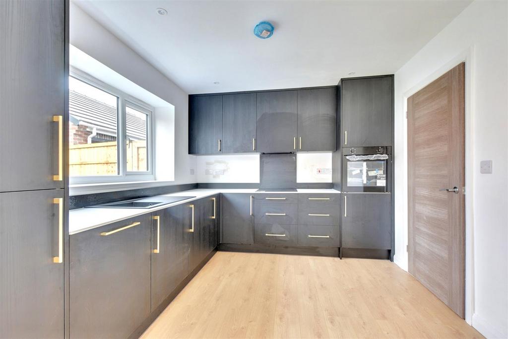 Kitchen 3.jpeg