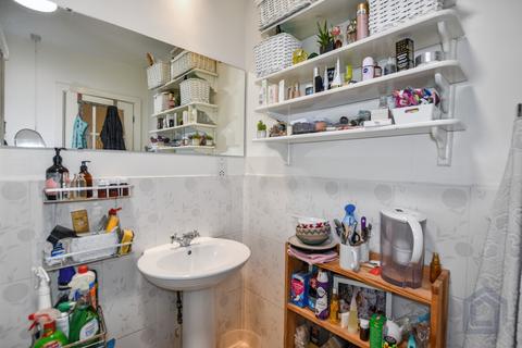 undefined, London E14