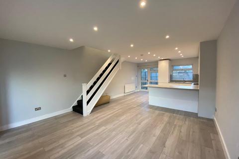undefined, Moreton Avenue, Isleworth, TW7