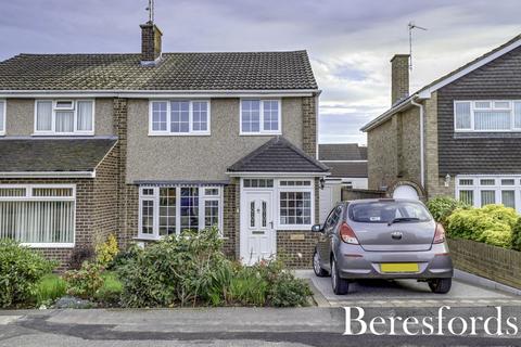Poppy Close, Pilgrims Hatch, CM15