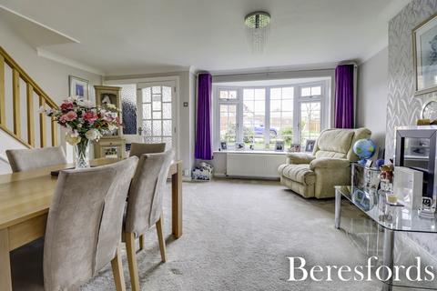 3 bedroom semi-detached house for sale, Poppy Close, Pilgrims Hatch, CM15