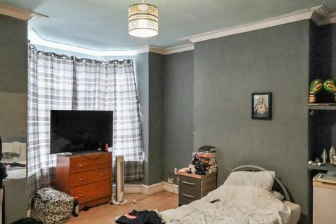 4 bedroom terraced house for sale, No, 196 Penistone Road North, Sheffield, South Yorkshire S6 1QA