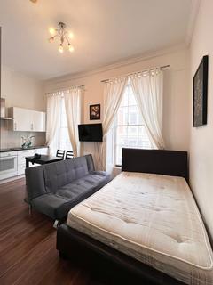 Studio to rent, Camden, London NW1