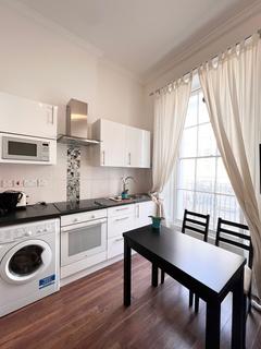 Studio to rent, Camden, London NW1