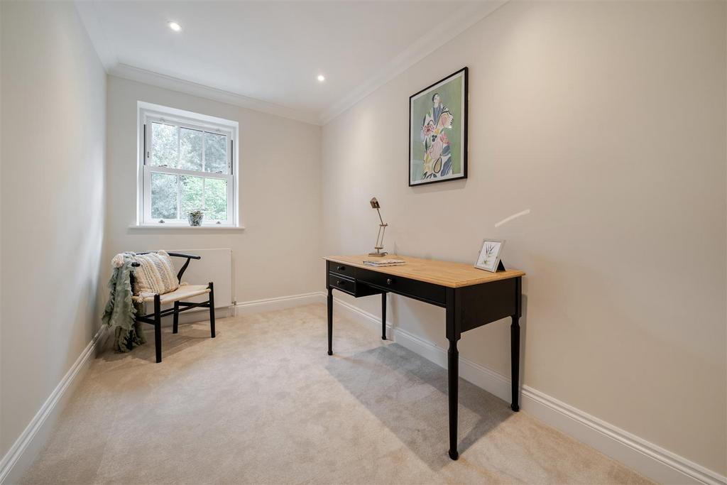 Study / Bedroom 4
