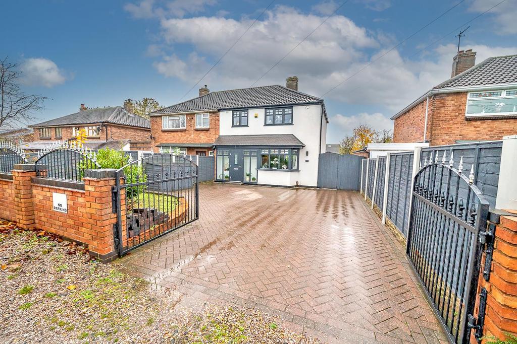 cannock-road-willenhall-wv12-3-bed-semi-detached-house-285-000