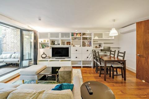 2 bedroom flat to rent, Wincott Street, Kennington, London, SE11