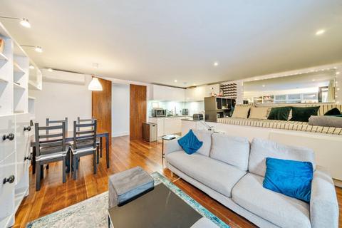 2 bedroom flat to rent, Wincott Street, Kennington, London, SE11