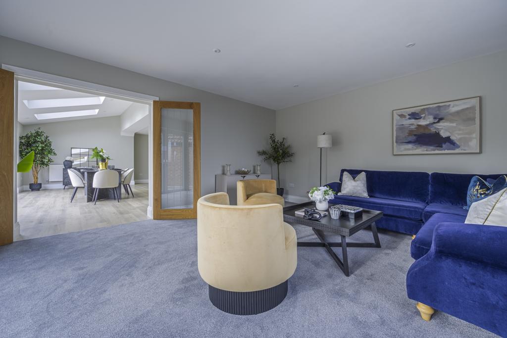 Lounge - Ewe Move Swindon South