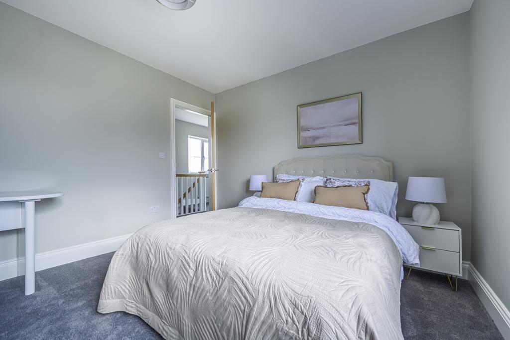 Bedroom 2 - Ewe Move Swindon South