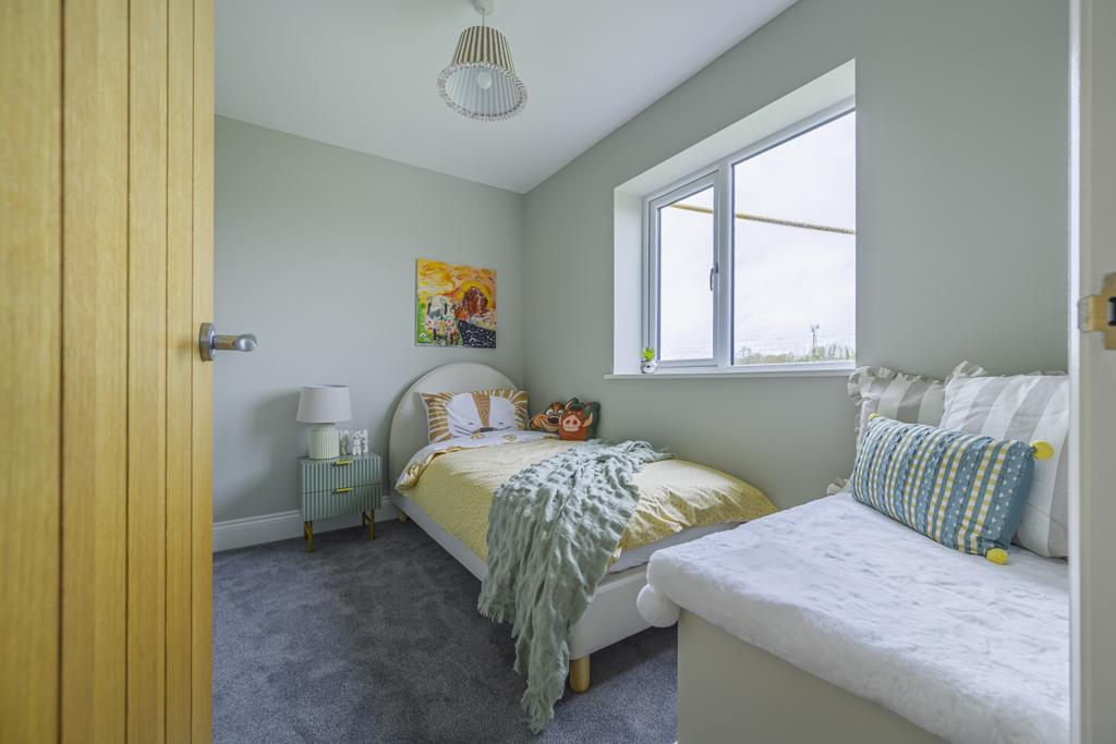 Bedroom 4 - Ewe Move Swindon South