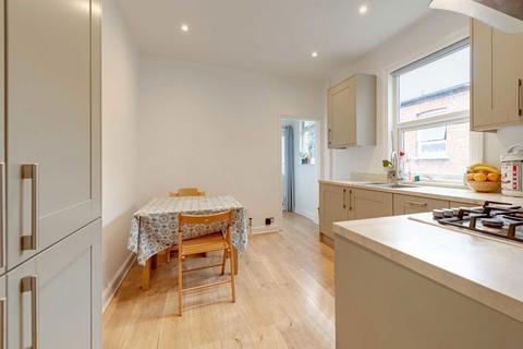 3 bedroom flat to rent, Ealing Park Gardens, London W5