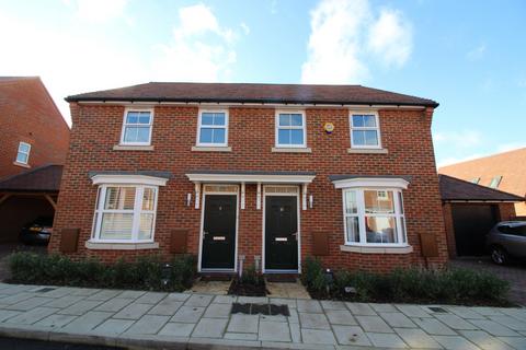 3 bedroom semi-detached house to rent, Castle Hill, Swanscombe DA10