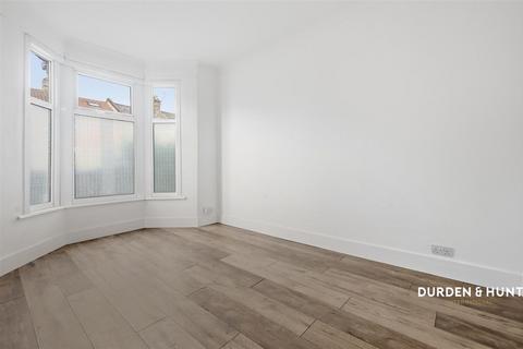 3 bedroom terraced house for sale, Cann Hall Road, Leytonstone E11