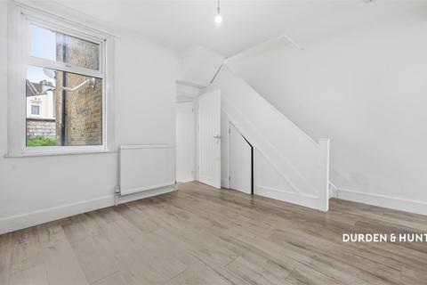 3 bedroom terraced house for sale, Cann Hall Road, Leytonstone E11