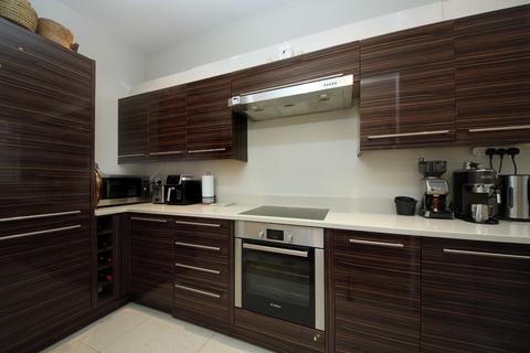 2 bedroom flat for sale, Mattock Lane, W5