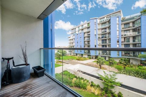 1 bedroom flat for sale, Eastfields Avenue, London SW18