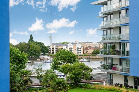 1 bedroom flat for sale, Eastfields Avenue, London SW18