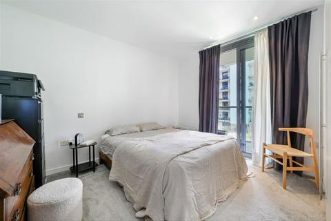1 bedroom flat for sale, Eastfields Avenue, London SW18