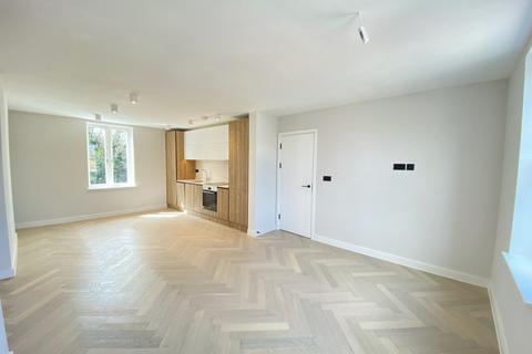 2 bedroom flat to rent, Selby Road, Penge, SE20