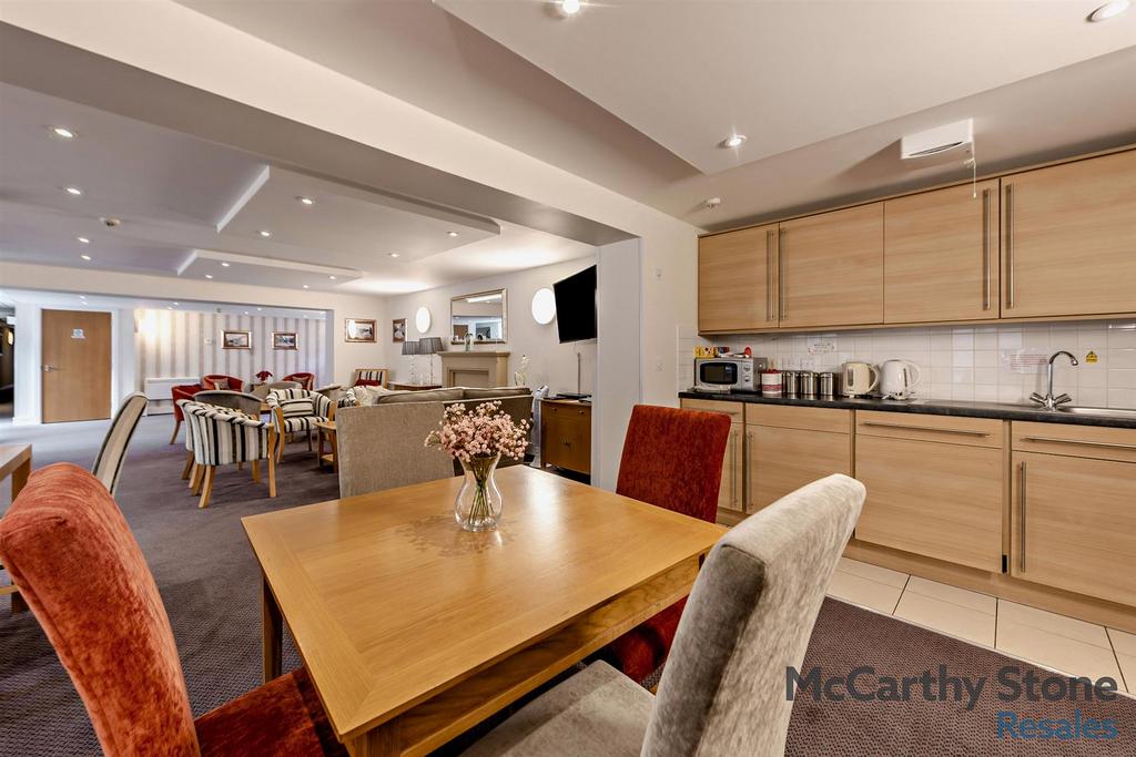 8663668-interior42-800.jpg