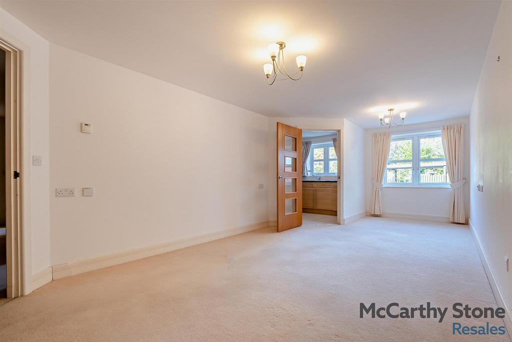 8669030-interior01-800.jpg