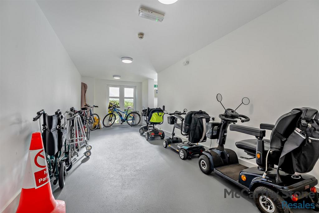 8669030-interior18-800.jpg