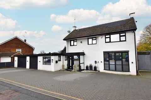 3 bedroom detached house for sale, Crossways, Hemel Hempstead, HP3