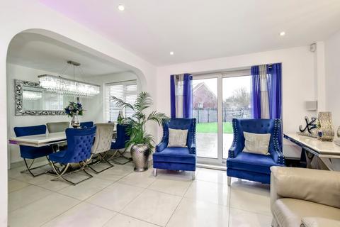 25 Crossways, Hemel Hempstead, HP3 8PU