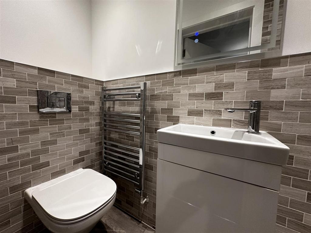 En-suite 1