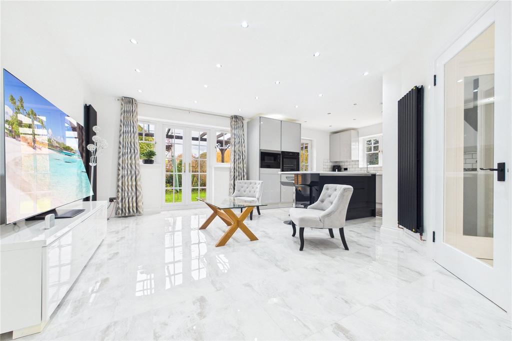 Living Area/Kitchen