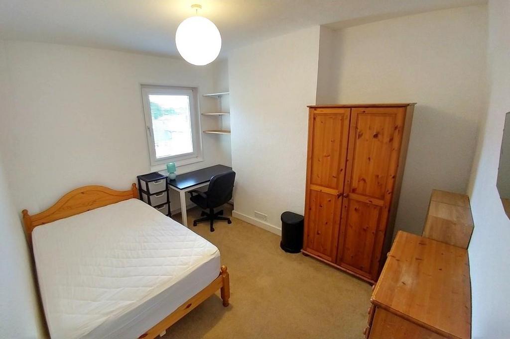 Bedroom 2 (a).jpg