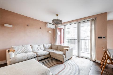 2 bedroom apartment to rent, Spurstowe Terrace, Hackney Downs, E8