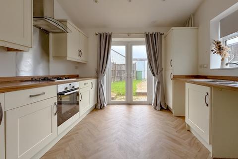 2 bedroom end of terrace house to rent, Cavendish Road, Patchway, Bristol, Gloucestershire, BS34