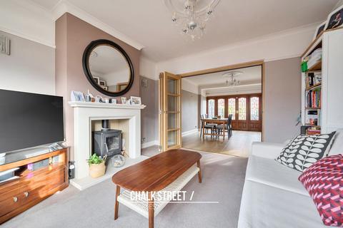4 bedroom semi-detached house for sale, Westland Avenue, Hornchurch, RM11