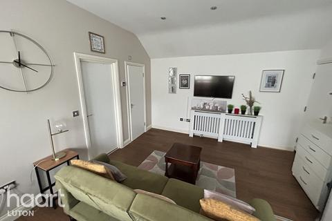 undefined, Ashton Road, LUTON