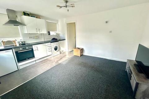 1 bedroom apartment to rent, The Avenue,  Sunbury-On-Thames,  TW16