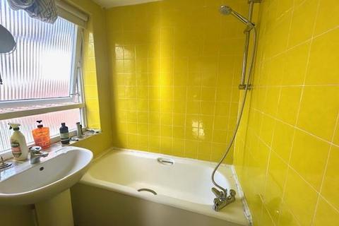 1 bedroom apartment to rent, The Avenue,  Sunbury-On-Thames,  TW16
