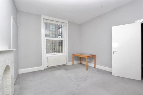 3 bedroom flat to rent, Chalk Farm Road, London NW1