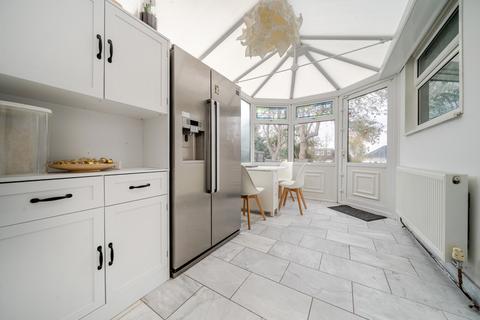 3 bedroom terraced house for sale, Castleton Road, Eltham
