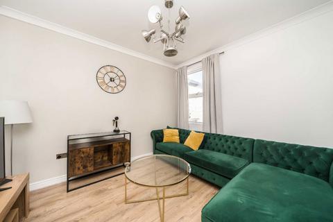 2 bedroom flat to rent, Aliwal Road, London SW11