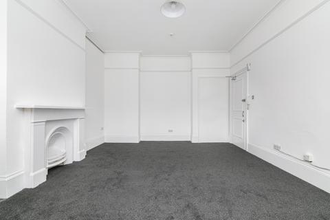 Studio to rent, Woodchurch Road, London NW6