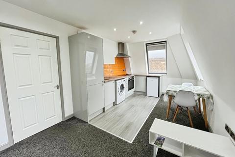 1 bedroom apartment to rent, Blackwall, West Yorkshire HX1