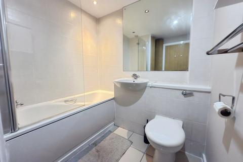 2 bedroom apartment to rent, Henry Street, Merseyside L1