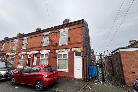 2 bedroom end of terrace house for sale, Prestage Street, Longsight